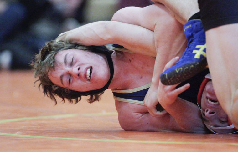 Wrestling: DV vs Corona